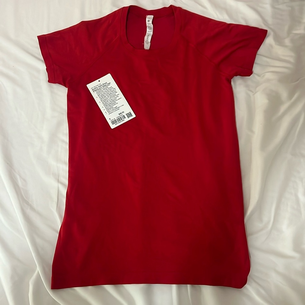 COPY - Lululemon Swiftly Tech Short Sleeve 2.0 *New Year